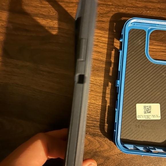 iPhone 14 pro max otterbox case - Picture 5 of 7